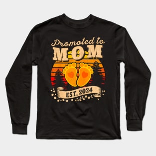 Promoted to Mom Est 2024 New Mommy Mother's Day Long Sleeve T-Shirt